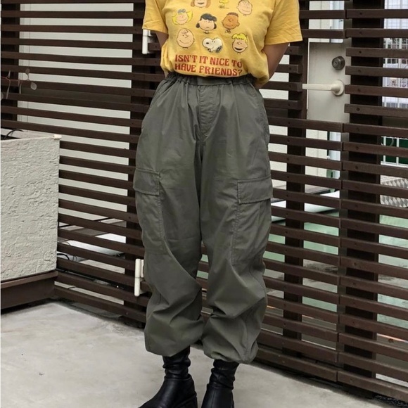 UNIQLO Easy Cargo Pants in Natural Cream Adjustable Hems Women's Size L - Picture 13 of 15